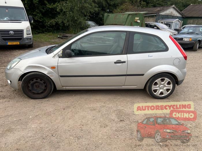 Ford Fiesta 5 1.25 16V Sloopvoertuig (2003, Grijs)
