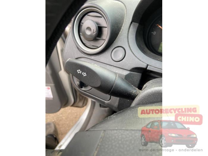 Ford Fiesta 5 1.25 16V Sloopvoertuig (2003, Grijs)