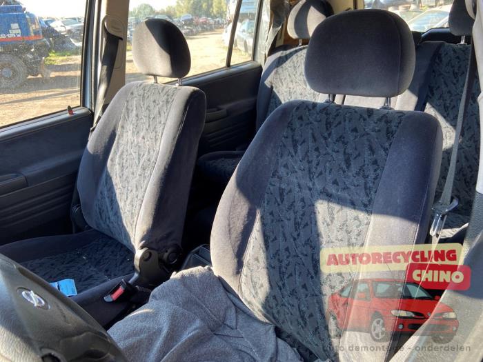 Opel Zafira 1.6 16V Sloopvoertuig (2003, Grijs)