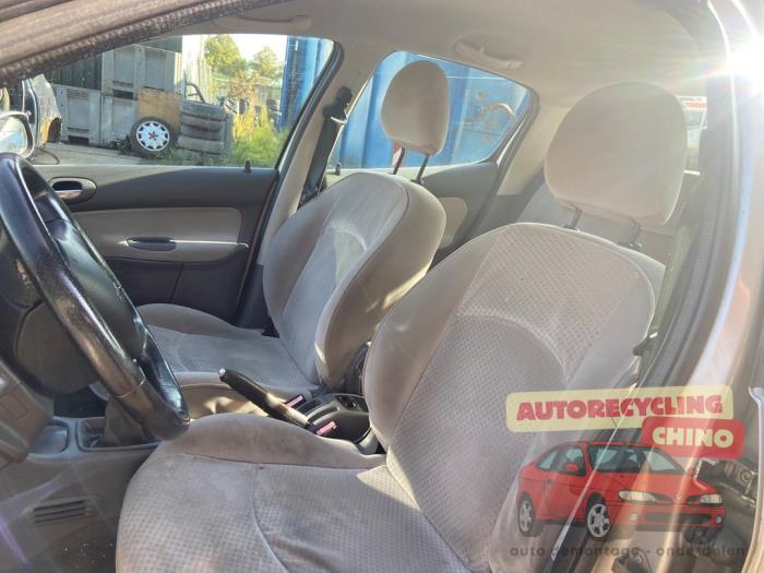 Peugeot 206 1.4 16V Sloopvoertuig (2004, Grijs)