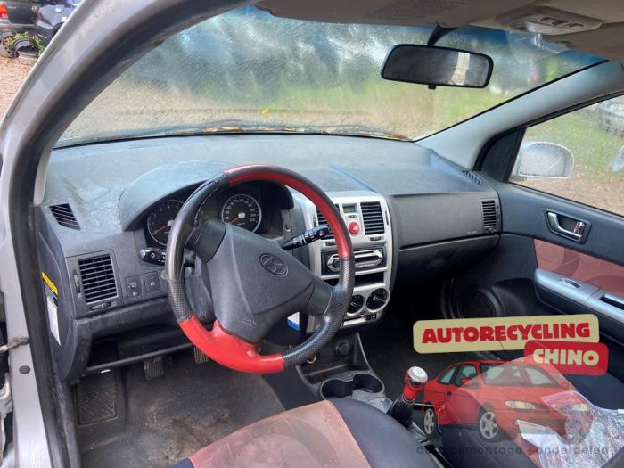 Hyundai Getz 1.6i 16V Sloopvoertuig (2008, Grijs)