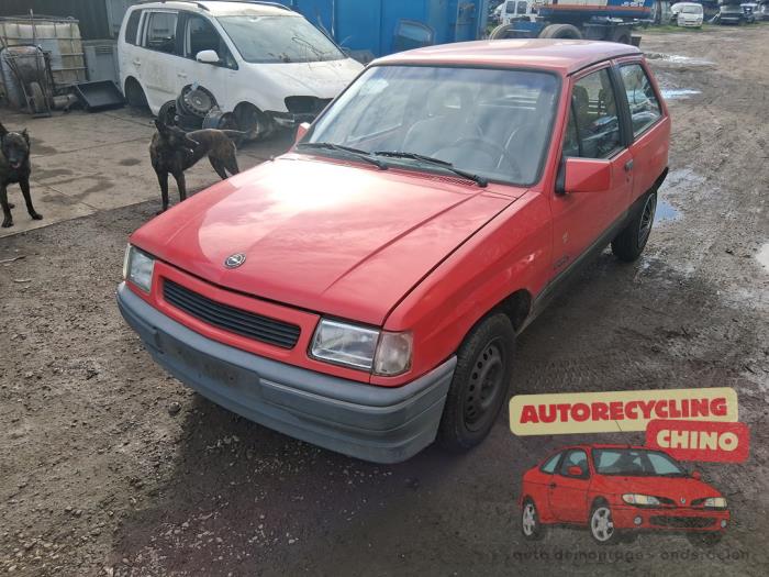 Opel Corsa A 1.4 i City,Swing,GL,Joy Kat. Sloopvoertuig (1993, Rood)