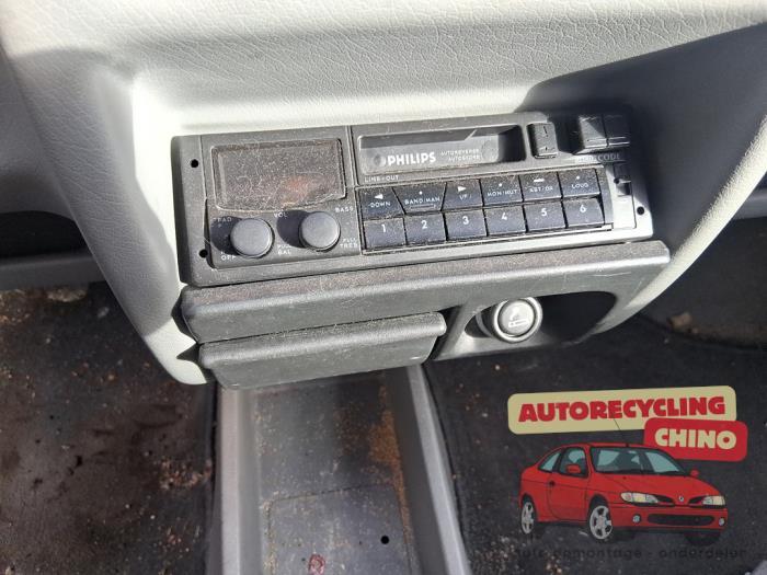 Opel Corsa A 1.4 i City,Swing,GL,Joy Kat. Sloopvoertuig (1993, Rood)