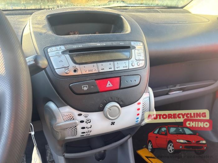 Peugeot 107 1.0 12V Sloopvoertuig (2009, Rood)