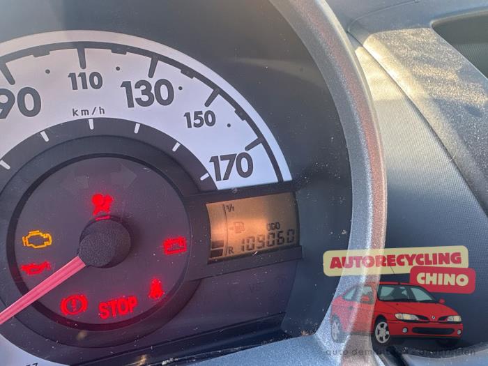 Peugeot 107 1.0 12V Sloopvoertuig (2009, Rood)