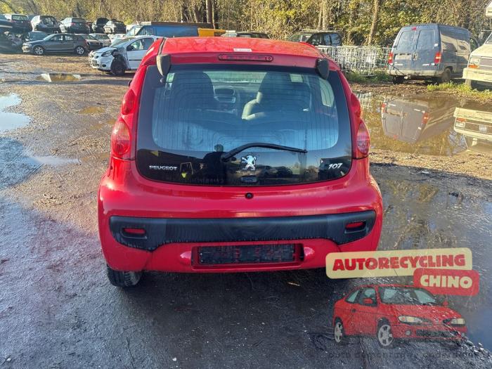 Peugeot 107 1.0 12V Sloopvoertuig (2009, Rood)