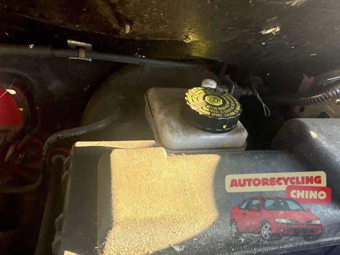 Peugeot 107 1.0 12V Sloopvoertuig (2009, Rood)