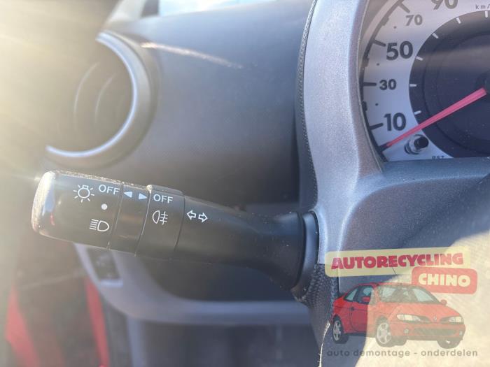 Peugeot 107 1.0 12V Sloopvoertuig (2009, Rood)