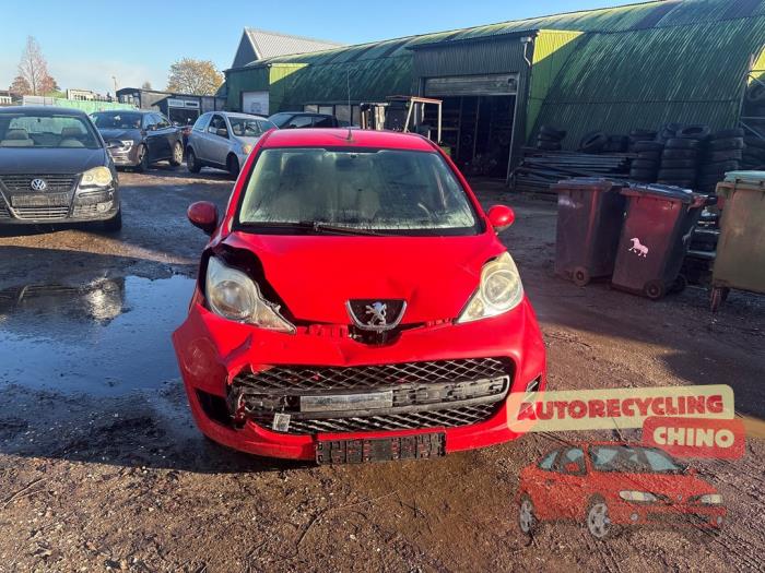 Peugeot 107 1.0 12V Sloopvoertuig (2009, Rood)
