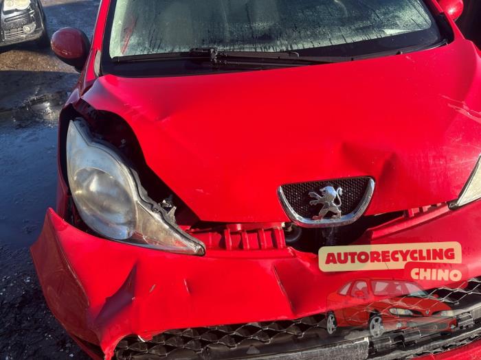 Peugeot 107 1.0 12V Sloopvoertuig (2009, Rood)