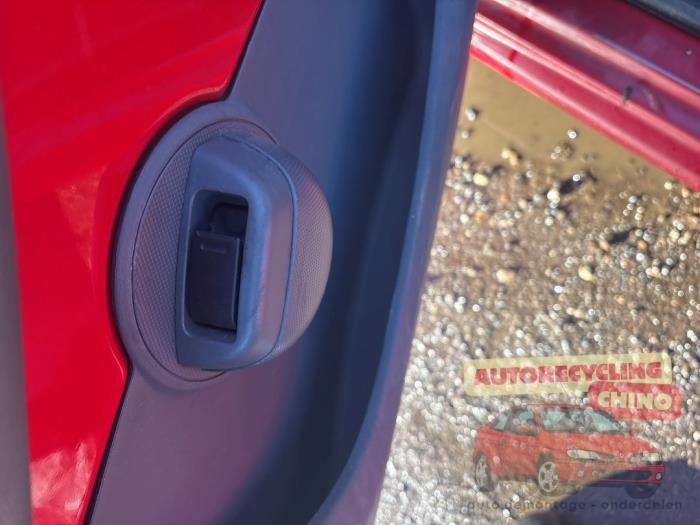 Peugeot 107 1.0 12V Sloopvoertuig (2009, Rood)