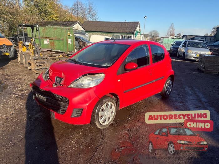 Peugeot 107 1.0 12V Sloopvoertuig (2009, Rood)
