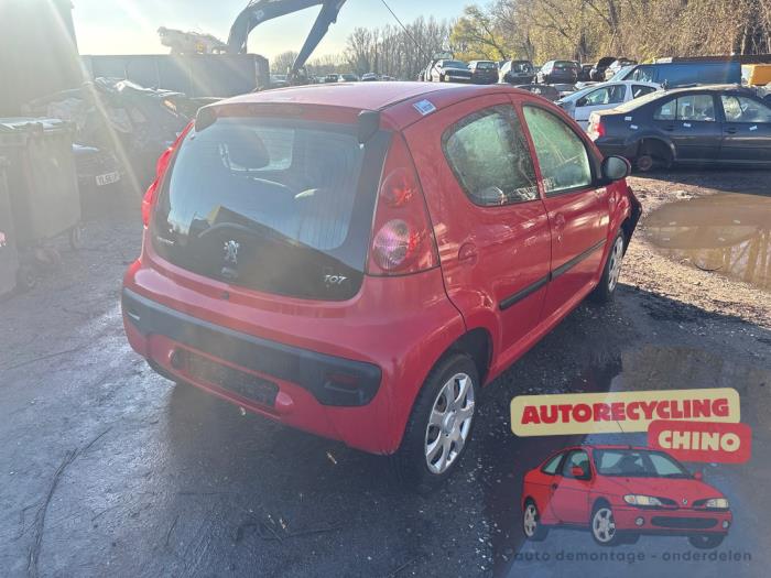 Peugeot 107 1.0 12V Sloopvoertuig (2009, Rood)