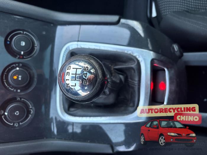 Peugeot 5008 I 1.6 THP 16V Sloopvoertuig (2011, Grijs)