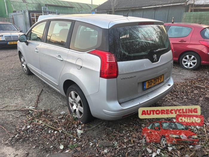 Peugeot 5008 I 1.6 THP 16V Sloopvoertuig (2011, Grijs)