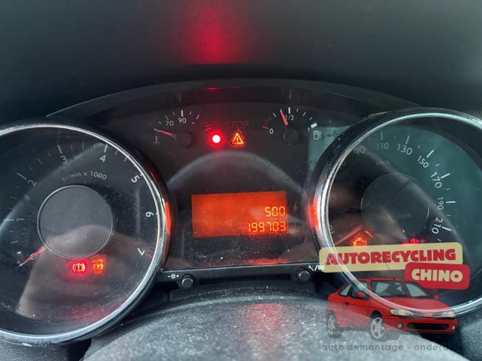 Peugeot 5008 I 1.6 THP 16V Sloopvoertuig (2011, Grijs)