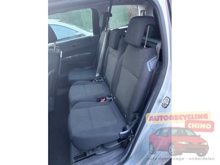 Peugeot 5008 I 1.6 THP 16V Sloopvoertuig (2011, Grijs)