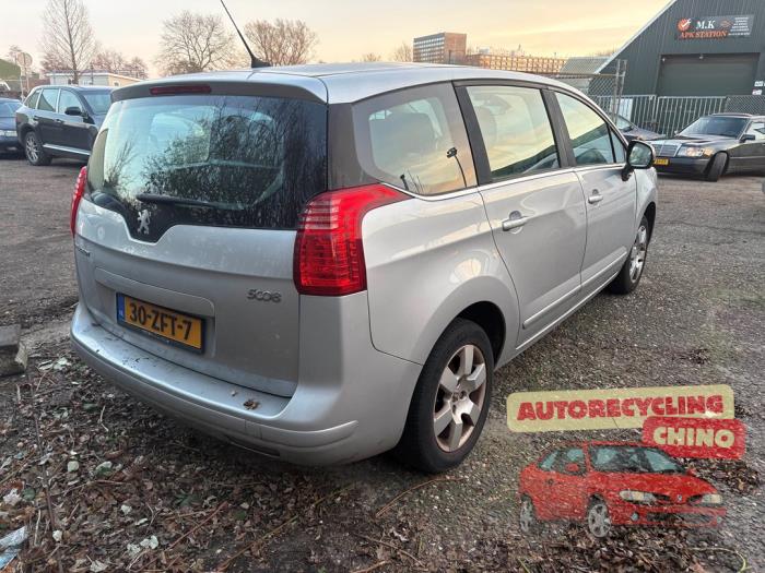 Peugeot 5008 I 1.6 THP 16V Sloopvoertuig (2011, Grijs)