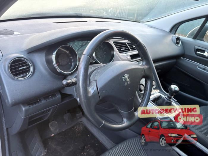 Peugeot 5008 I 1.6 THP 16V Sloopvoertuig (2011, Grijs)