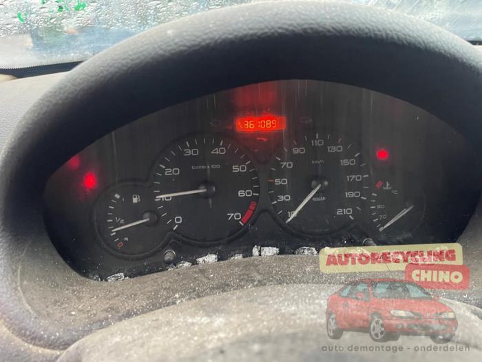 Peugeot 206 1.4 XR,XS,XT,Gentry Sloopvoertuig (2004, Grijs)