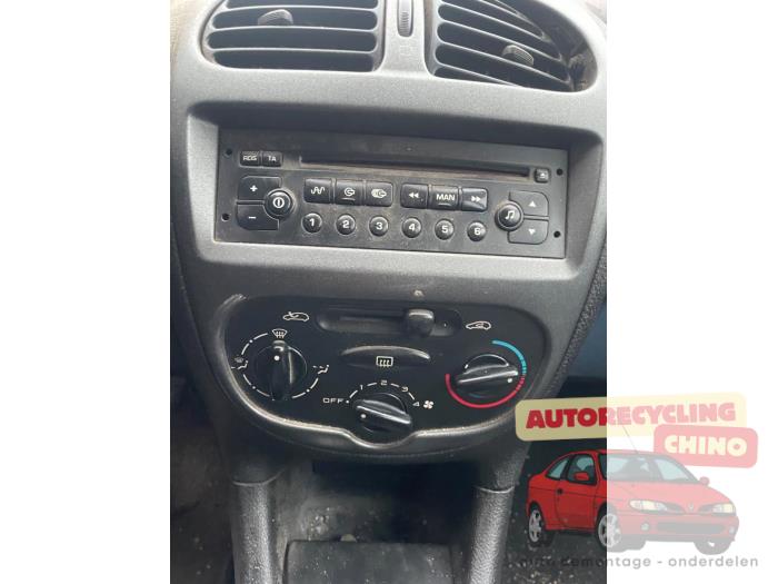 Peugeot 206 1.4 XR,XS,XT,Gentry Sloopvoertuig (2004, Grijs)