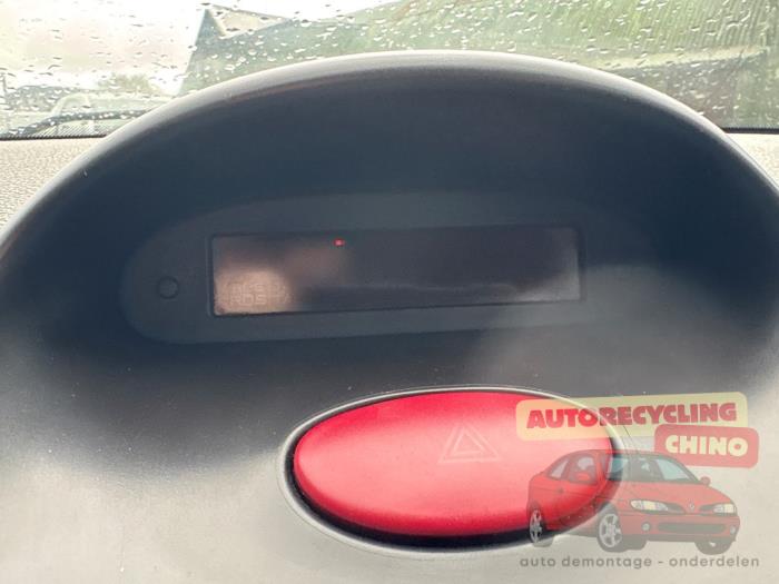 Peugeot 206 1.4 XR,XS,XT,Gentry Sloopvoertuig (2000, Grijs)