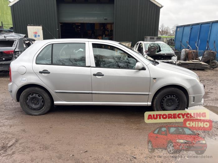 Skoda Fabia 1.4i Sloopvoertuig (2000, Grijs)