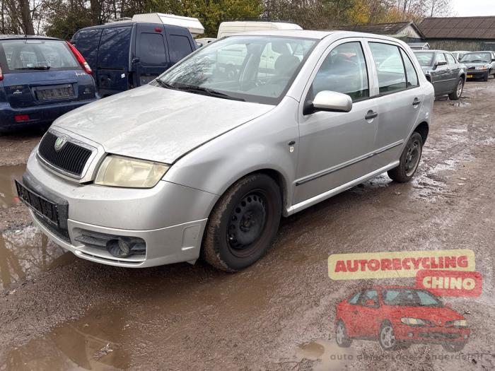 Skoda Fabia 1.4i Sloopvoertuig (2000, Grijs)
