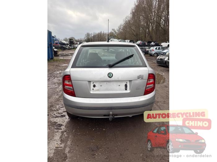 Skoda Fabia 1.4i Sloopvoertuig (2000, Grijs)