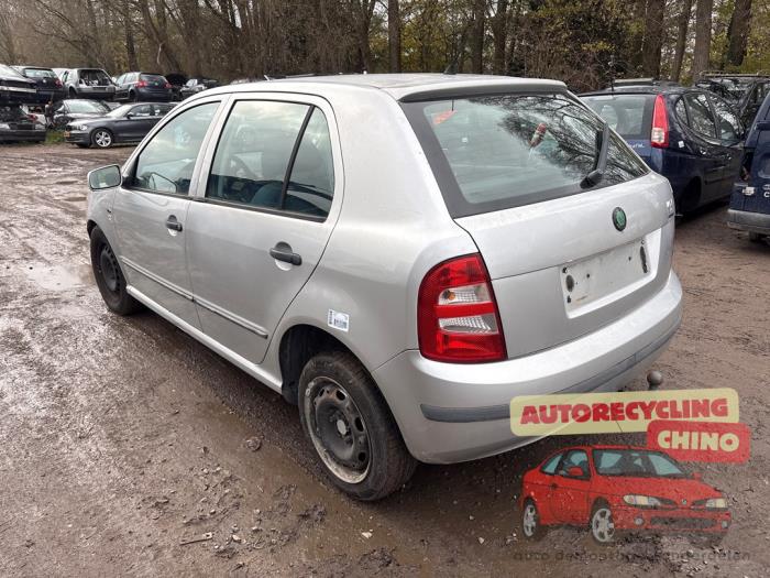 Skoda Fabia 1.4i Sloopvoertuig (2000, Grijs)