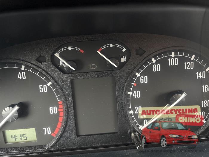 Skoda Fabia 1.4i Sloopvoertuig (2000, Grijs)