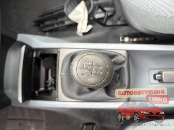 Skoda Fabia 1.4i Sloopvoertuig (2000, Grijs)