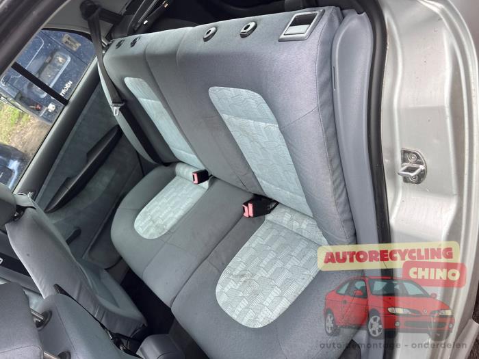 Skoda Fabia 1.4i Sloopvoertuig (2000, Grijs)