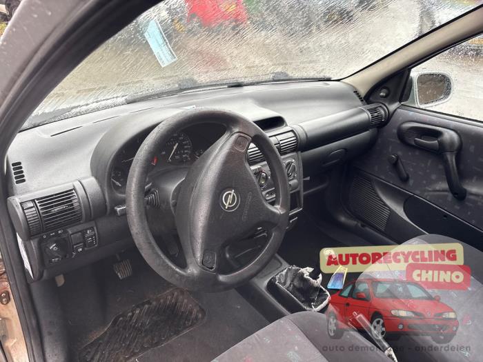 Opel Corsa B 1.2i 16V Sloopvoertuig (1999, Grijs)