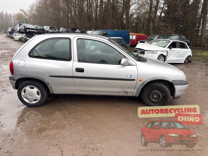 Opel Corsa B 1.2i 16V Sloopvoertuig (1999, Grijs)