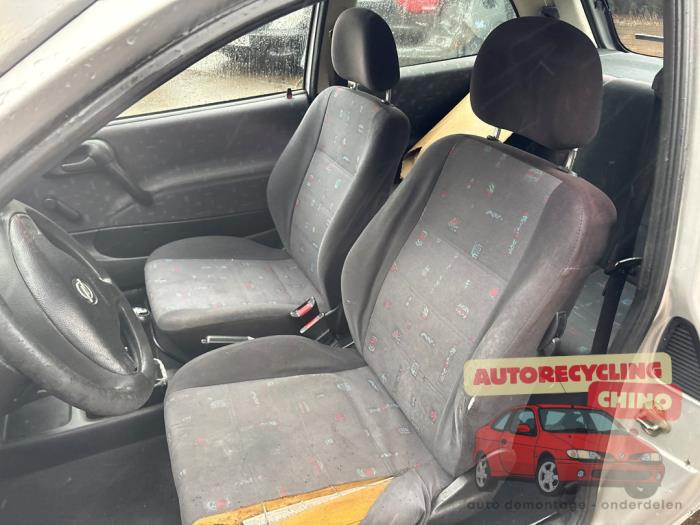 Opel Corsa B 1.2i 16V Sloopvoertuig (1999, Grijs)