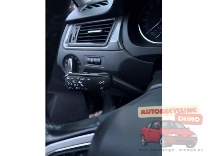 Skoda Rapid Spaceback 1.6 TDI 16V Sloopvoertuig (2016, Grijs)