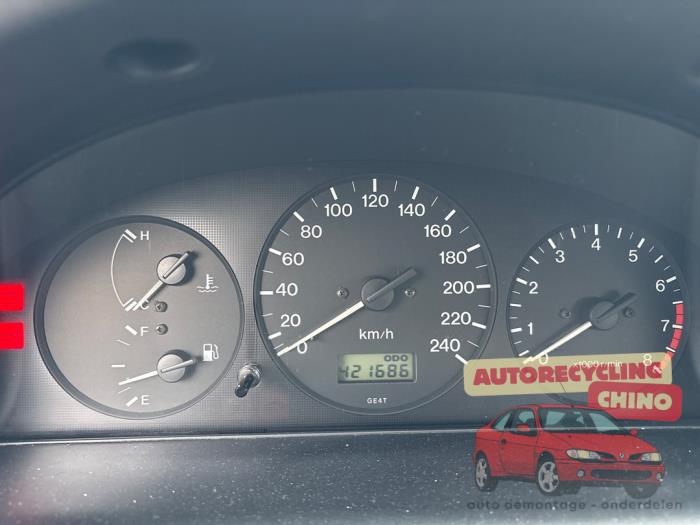 Mazda 626 1.8i 16V Sloopvoertuig (1999, Groen)