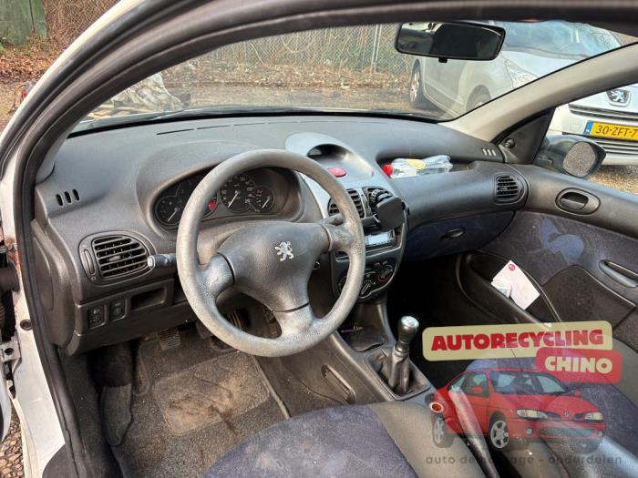 Peugeot 206 1.6 XS,XT Sloopvoertuig (2000, Wit)