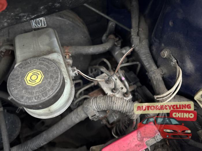 Toyota Yaris 1.0 16V VVT-i Sloopvoertuig (2001, Blauw)