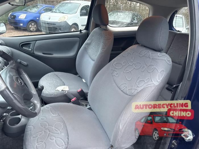 Toyota Yaris 1.0 16V VVT-i Sloopvoertuig (2001, Blauw)