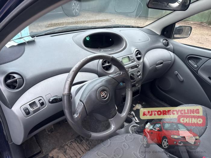 Toyota Yaris 1.0 16V VVT-i Sloopvoertuig (2001, Blauw)