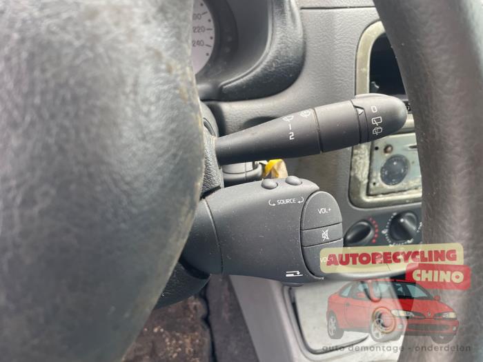 Renault Clio II 1.2 Sloopvoertuig (2000, Zwart)