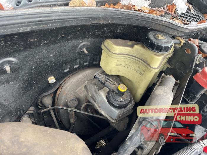 Renault Clio II 1.2 Sloopvoertuig (2000, Zwart)