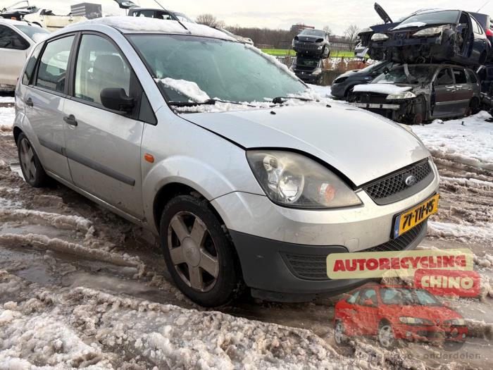 Ford Fiesta 5 1.3 Sloopvoertuig (2006, Grijs)