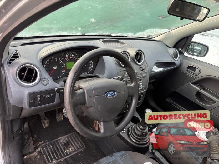Ford Fiesta 5 1.3 Sloopvoertuig (2006, Grijs)