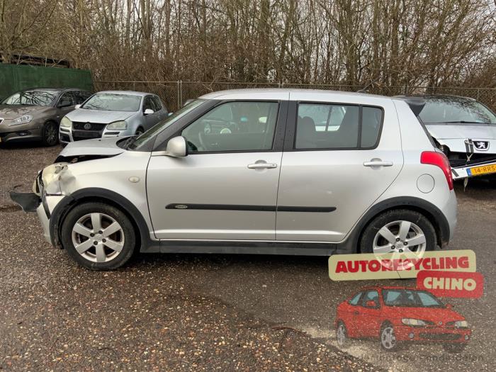 Suzuki Swift 1.3 VVT 16V Occasion (2008, Grijs)