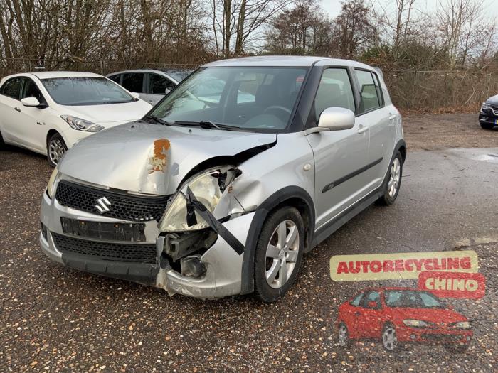 Suzuki Swift 1.3 VVT 16V Occasion (2008, Grijs)