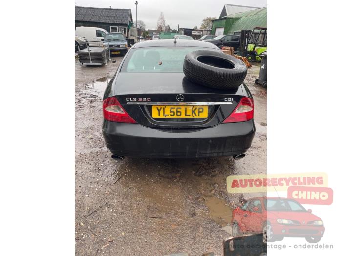 Mercedes CLS 320 CDI 24V Sloopvoertuig (2006, Zwart)