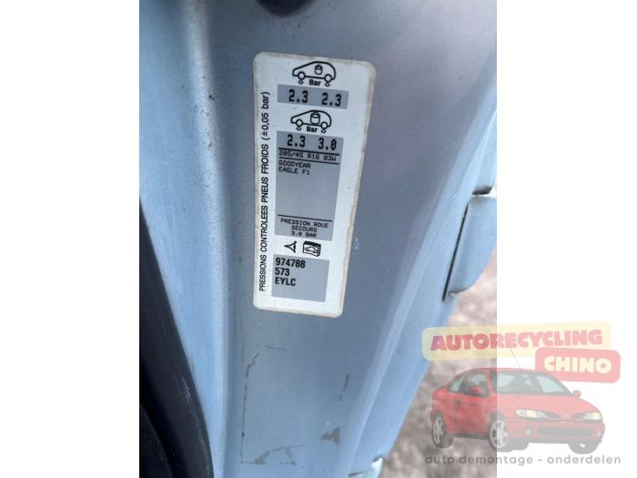 Peugeot 206 CC 2.0 16V Sloopvoertuig (2003, Grijs)